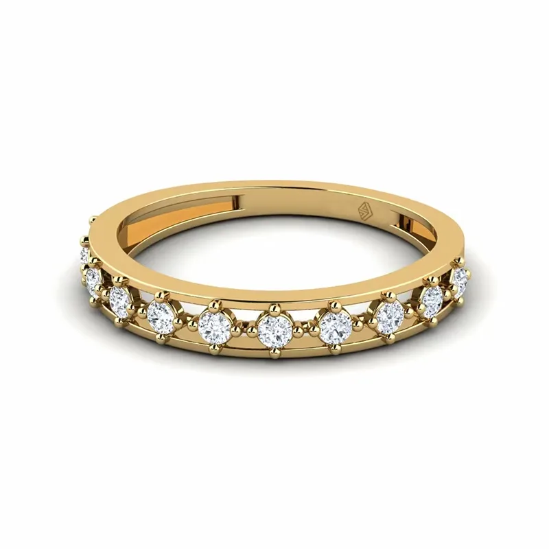 Vintage style scalloped pave diamond ring